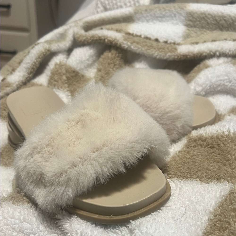 Dolce Vita Cream Fuzzy Slippers